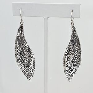 Silpada Sterling Silver 'Freestyle' Etched Floral Dangle Earrings W2281